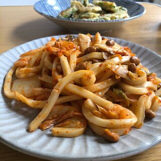 あっという間に出来上がり！キムチ納豆うどん